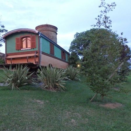 Saint-Sernin  Roulotte La Souleillade B&B 외부 사진